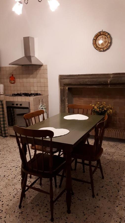 Appartement La Casa Sotto Il Castello à Bracciano  Extérieur photo
